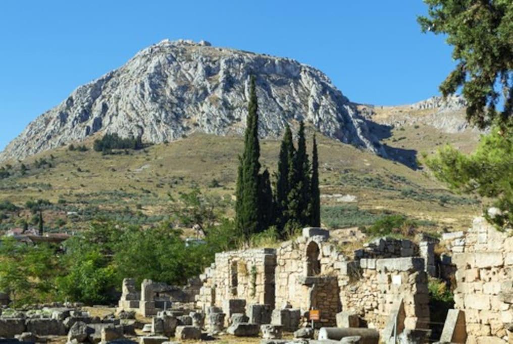Stone Suite In The Center Of Corinth Exterior photo